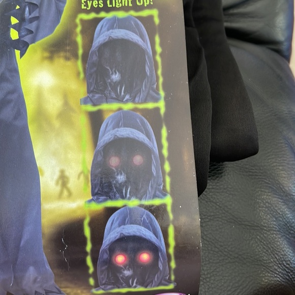 Halloween costume phantom with robe gloves hood light up glasses - Picture 12 of 12